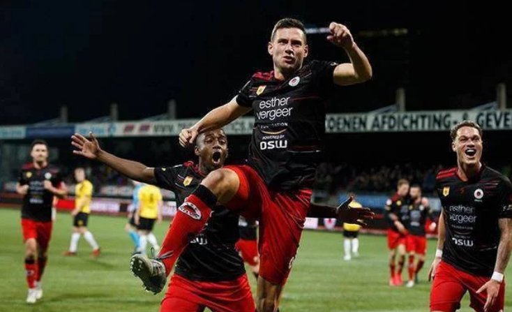 育交流中的 育交流中的