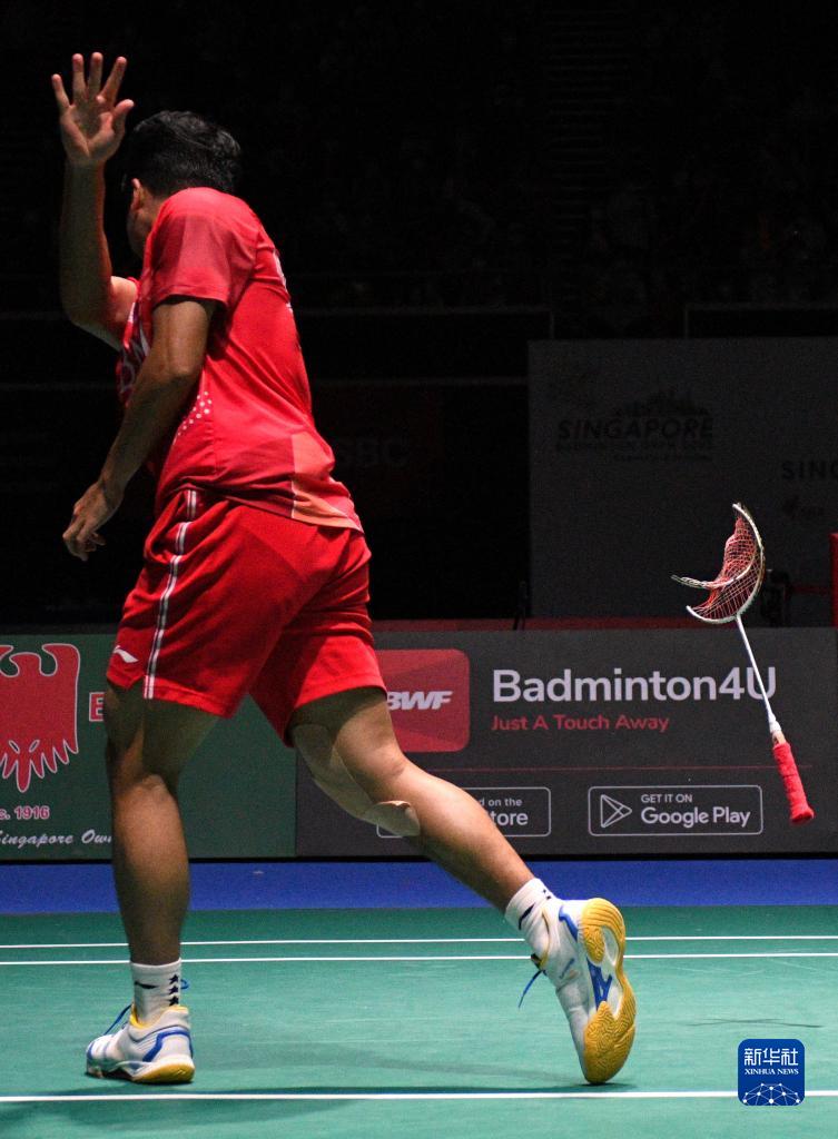 的逼迫下 的逼迫下