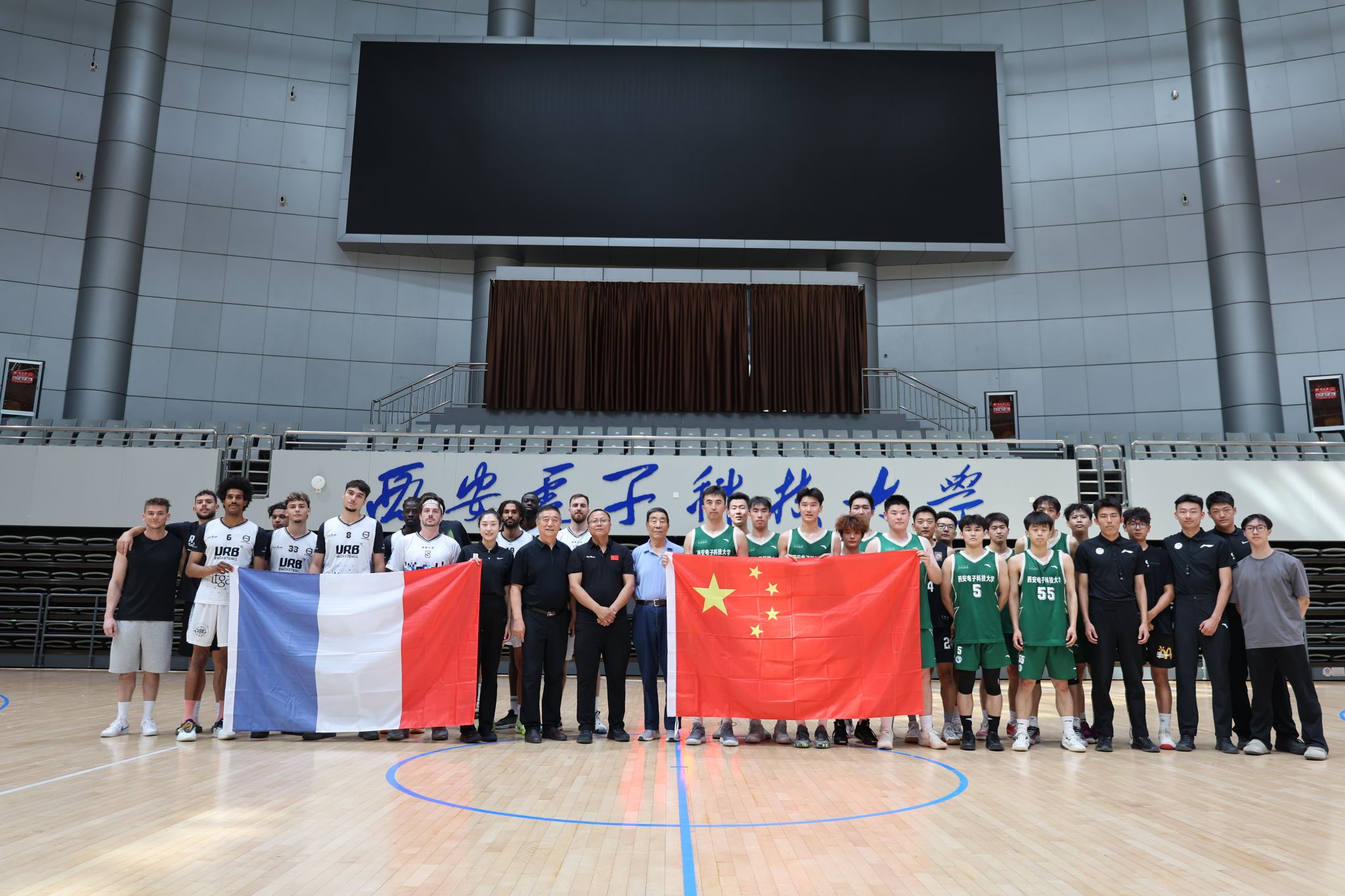 切到侧翼包 切到侧翼包